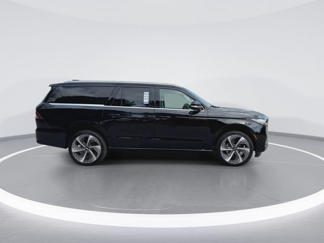 New 2027 Lincoln Navigator L Black Label AWD/4WD image 9