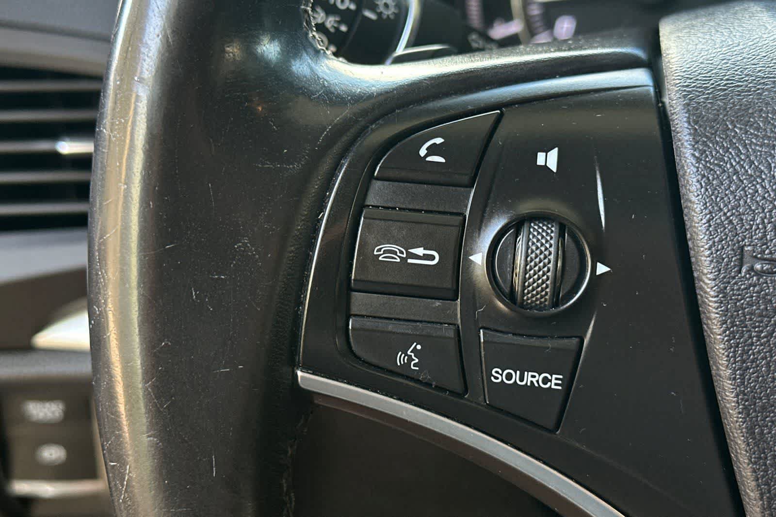 Used 2017 Acura MDX w/ Technology Package FWD image 29