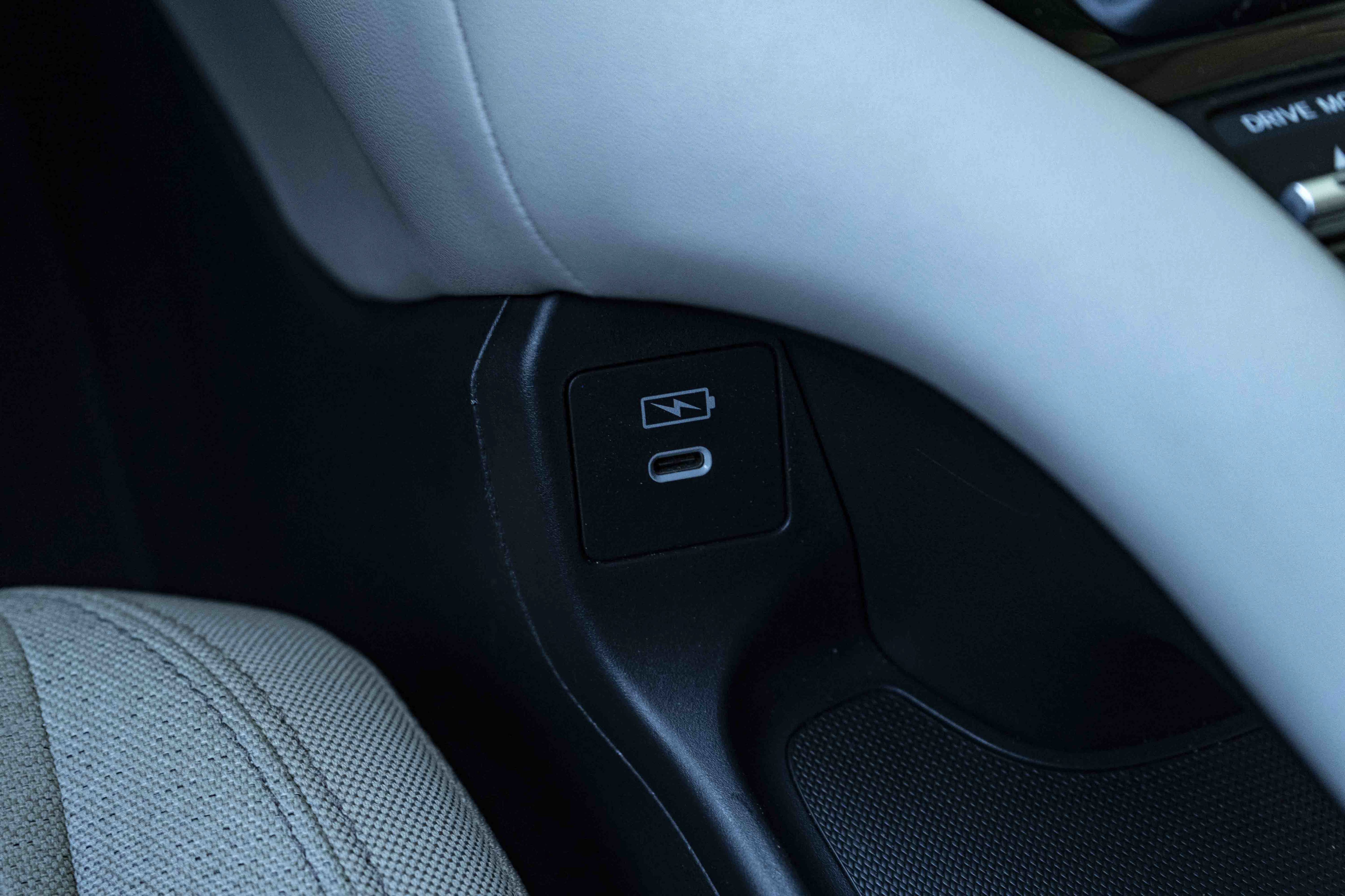 Used 2024 Honda HR-V LX image 29