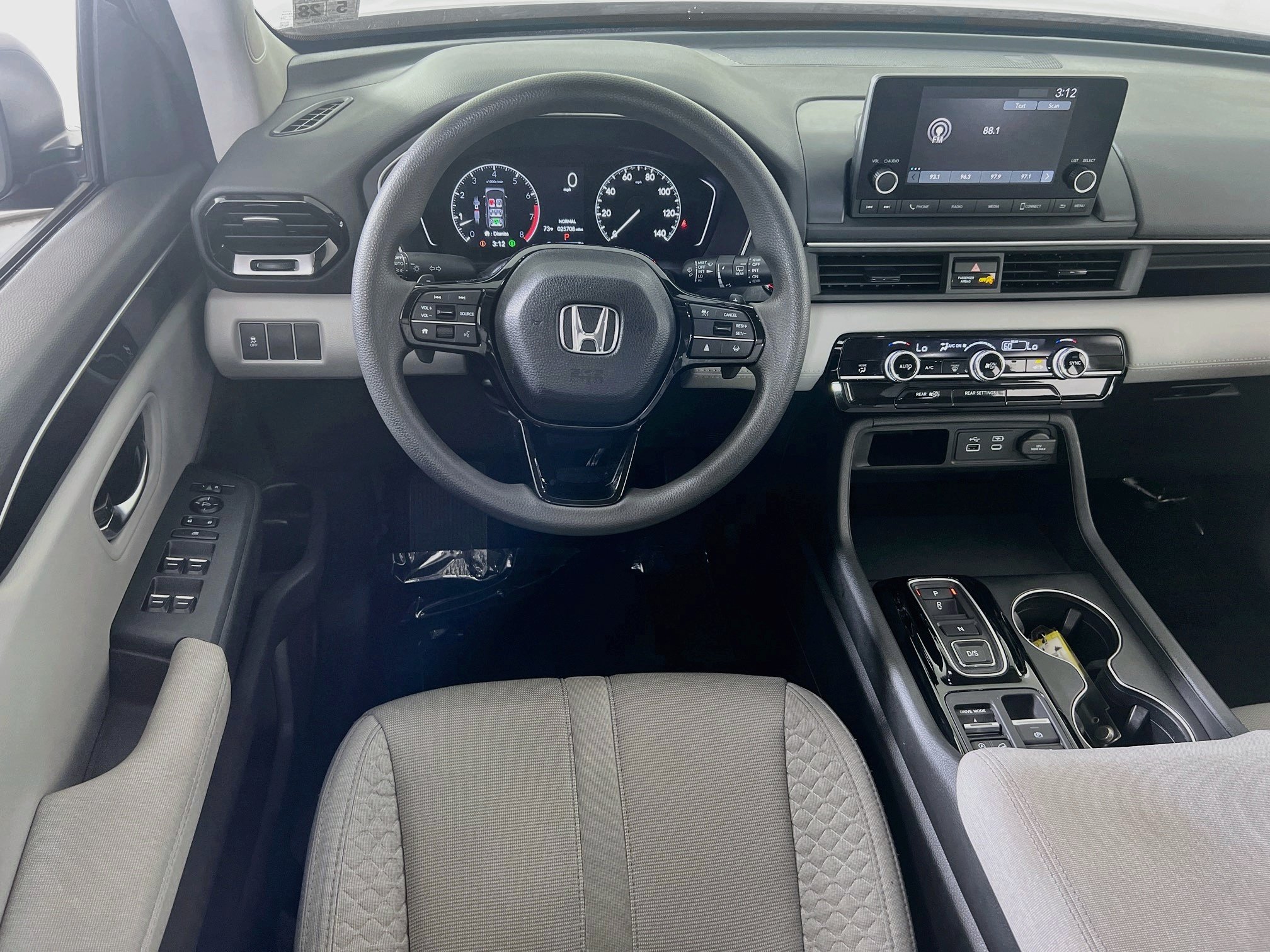 Used 2023 Honda Pilot LX image 20