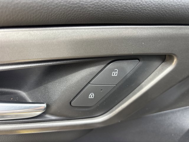 Used 2024 Chevrolet Traverse LT w/ Enhanced Driving Package FWD image 22