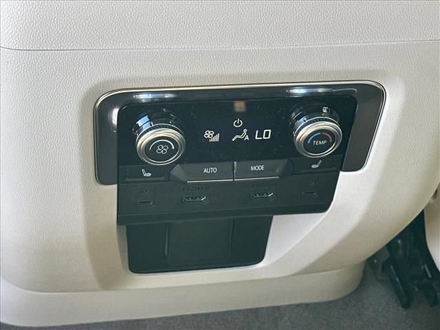 New 2026 GMC Yukon XL Denali w/ Denali Reserve Package AWD/4WD image 22