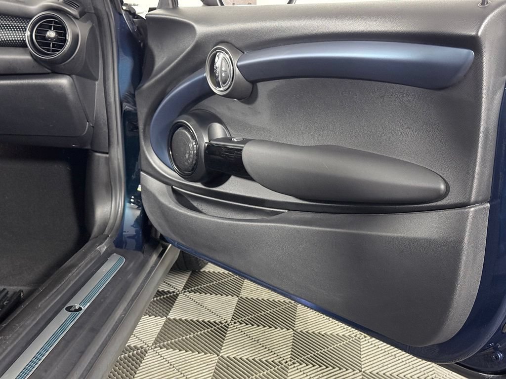 Used 2021 MINI Cooper S w/ Sidewalk Package FWD image 31