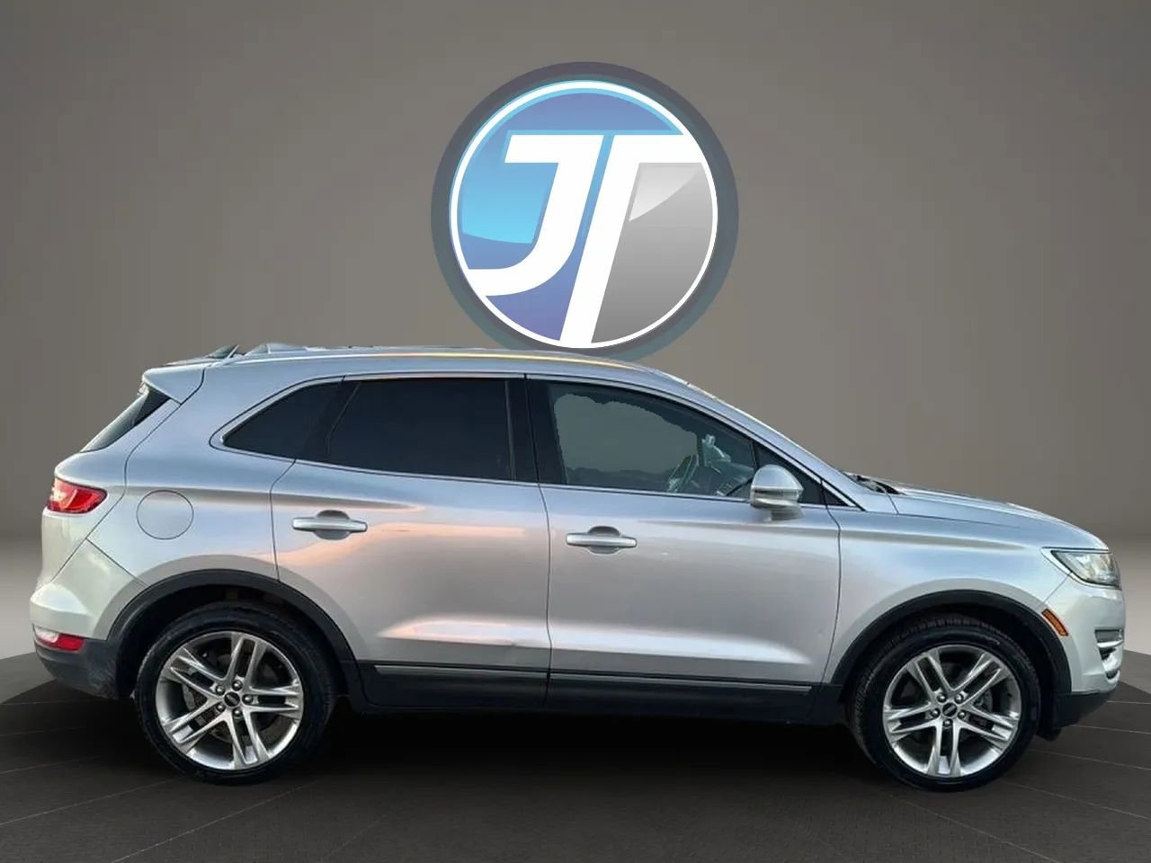 Used 2017 Lincoln MKC Reserve image 5