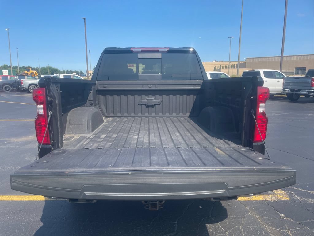 Used 2023 Chevrolet Silverado 1500 LT AWD/4WD image 21
