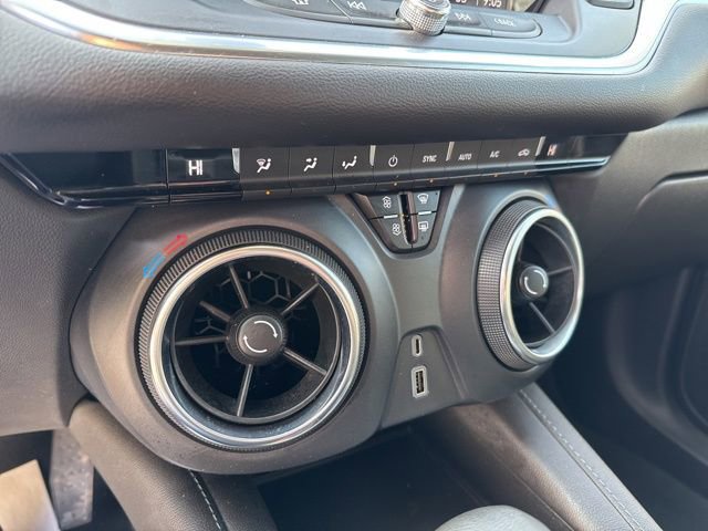 Used 2022 Chevrolet Blazer LT image 19