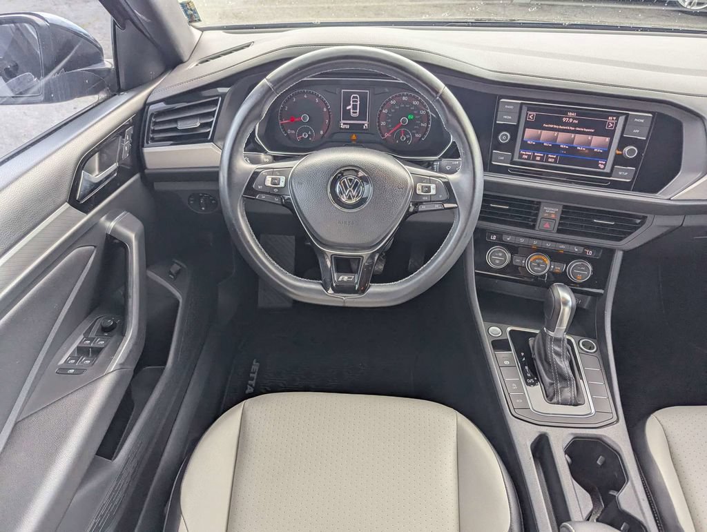 Used 2019 Volkswagen Jetta R-Line FWD image 15