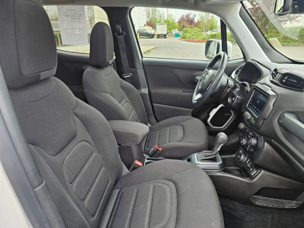 Used 2021 Jeep Renegade Latitude w/ Sun & Sound Group AWD/4WD image 11