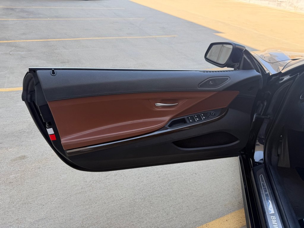Used 2012 BMW 650i Convertible RWD image 10