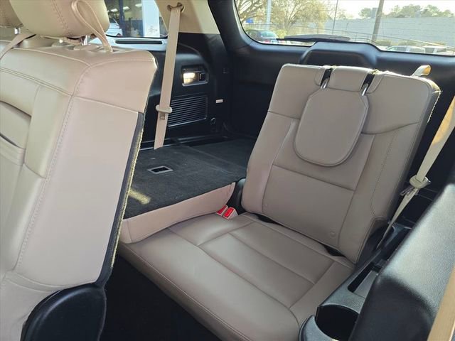 Used 2024 Ford Explorer XLT w/ Equipment Group 202A image 18