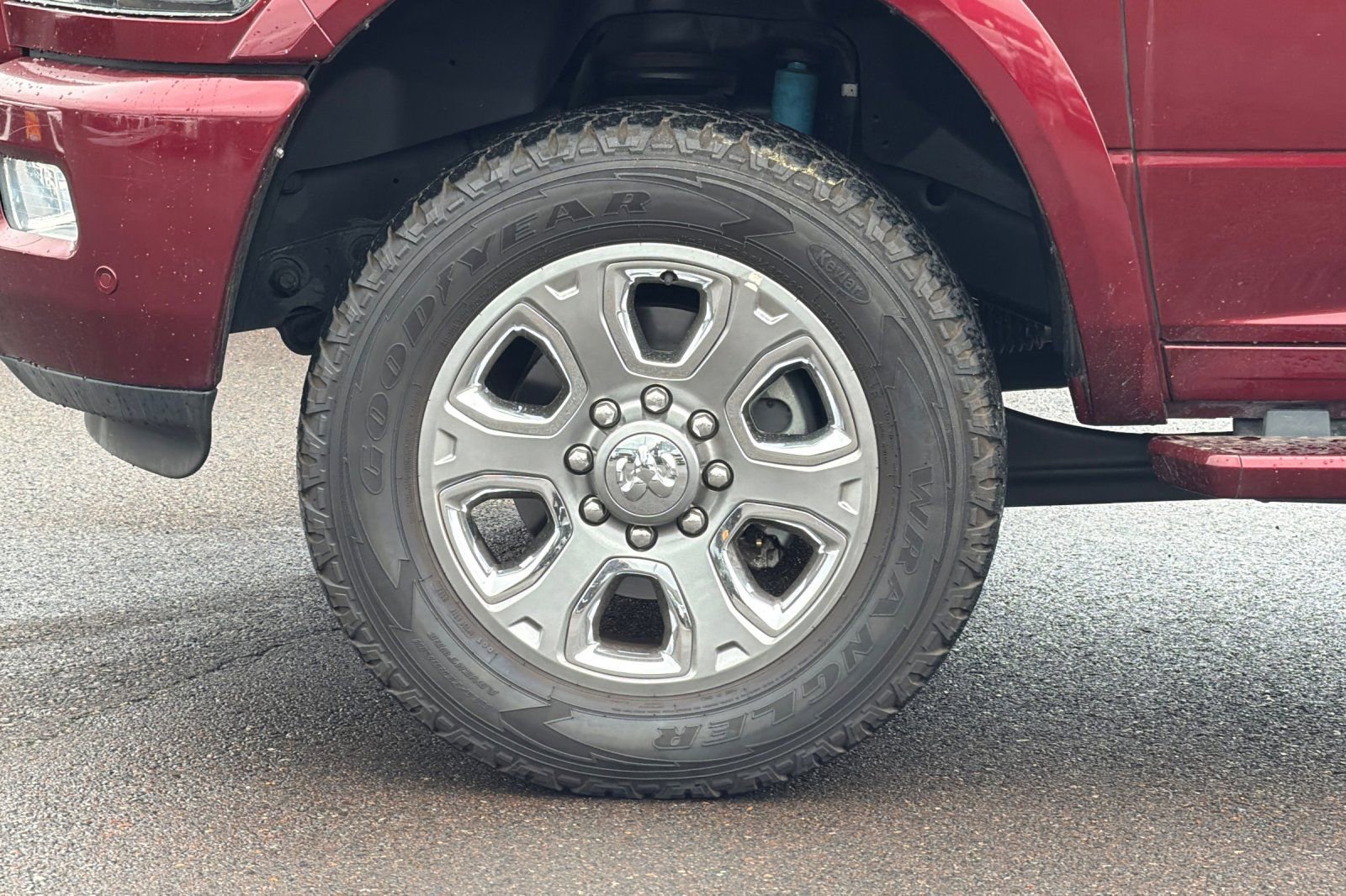 Used 2018 RAM 2500 Laramie w/ Sport Appearance Group AWD/4WD image 26