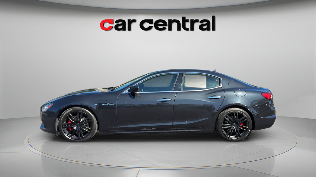 Used 2022 Maserati Ghibli Modena Q4 AWD/4WD image 2