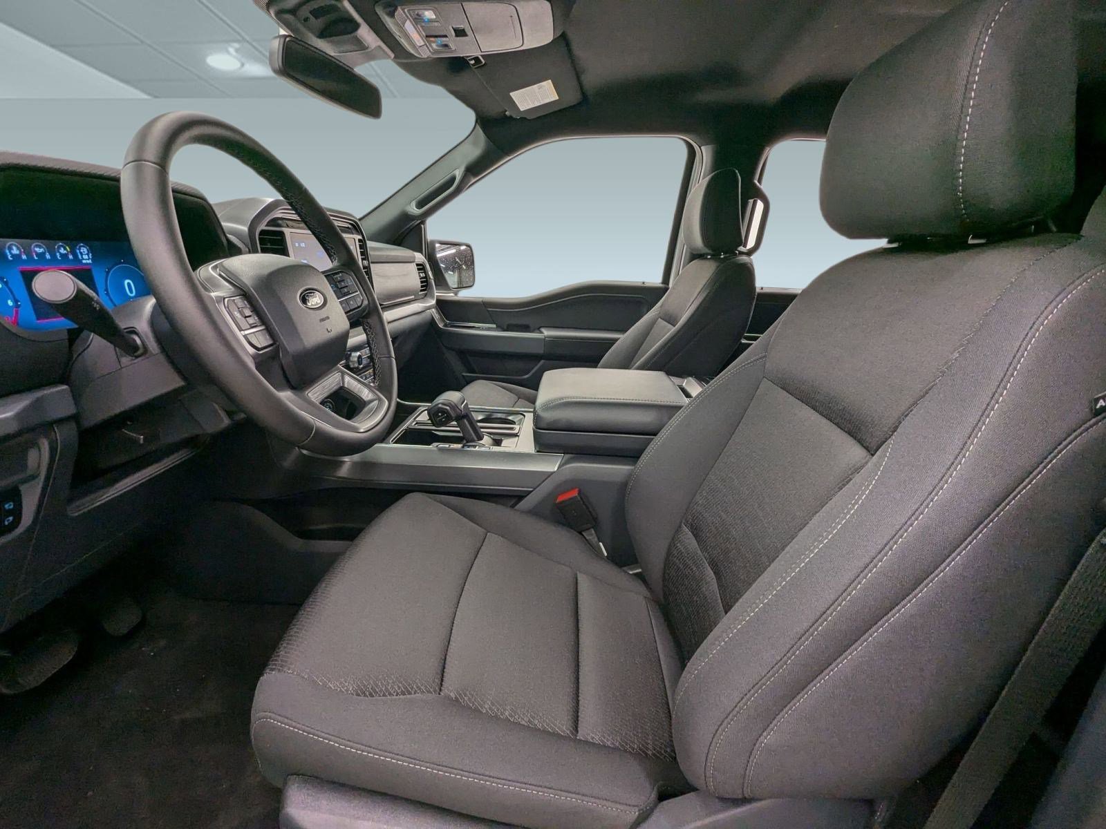 New 2025 Ford F150 XLT image 4
