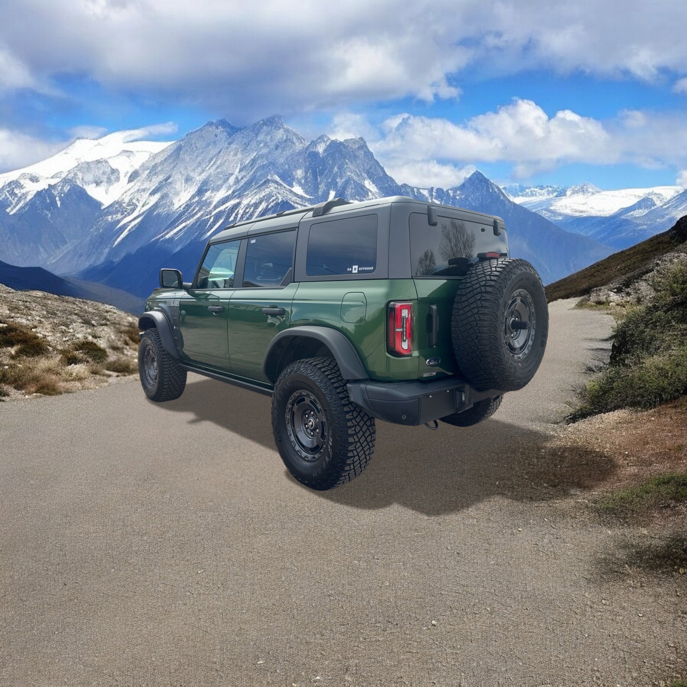 Used 2024 Ford Bronco Everglades image 3