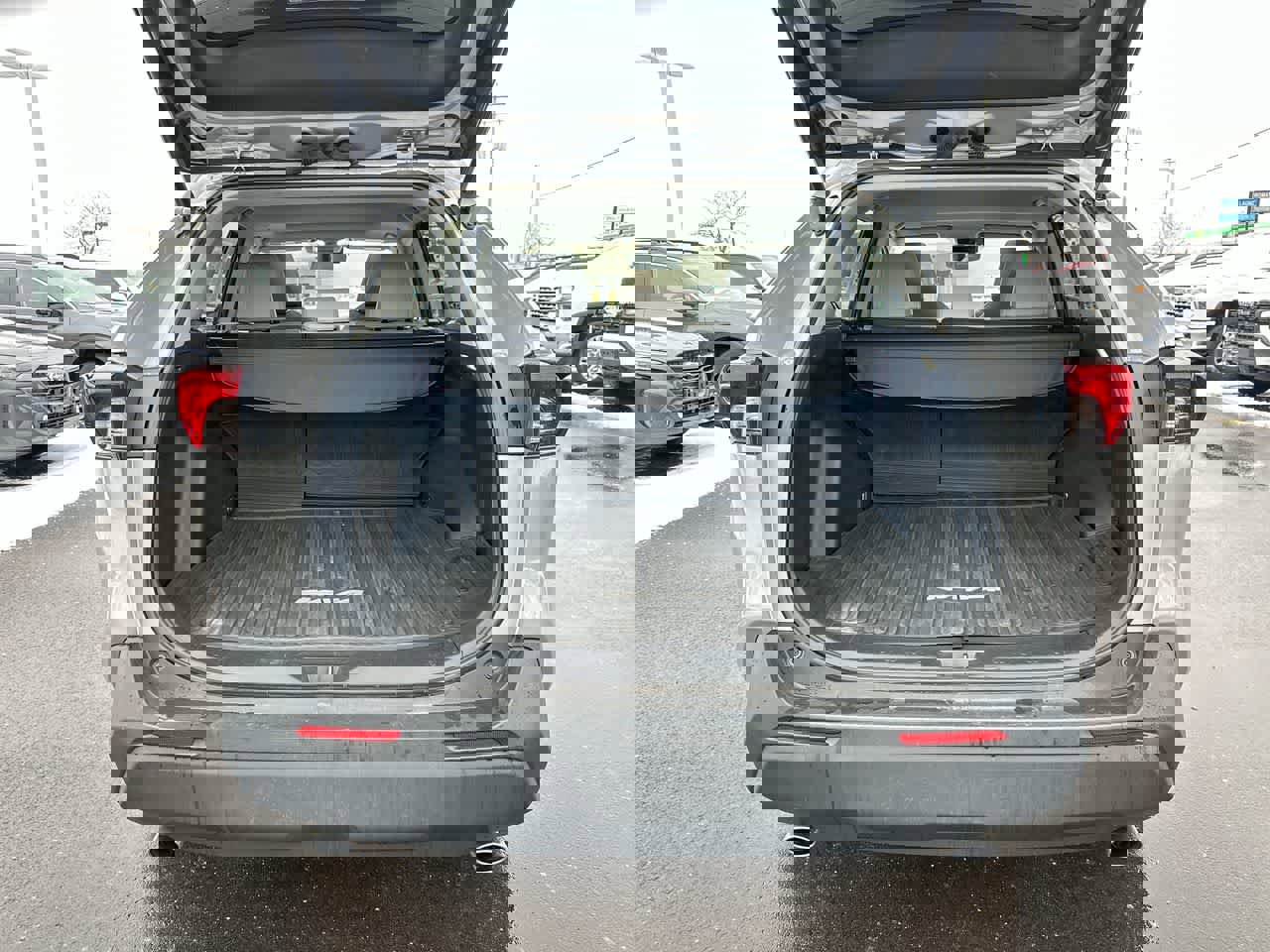 Used 2022 Toyota RAV4 XLE Premium image 36