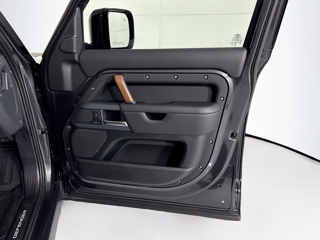 Certified 2024 Land Rover Defender 110 X AWD/4WD image 25