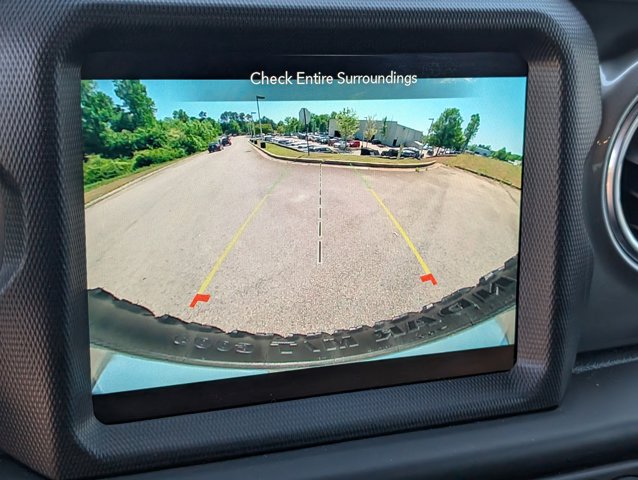 Used 2020 Jeep Wrangler Unlimited Sahara AWD/4WD image 24