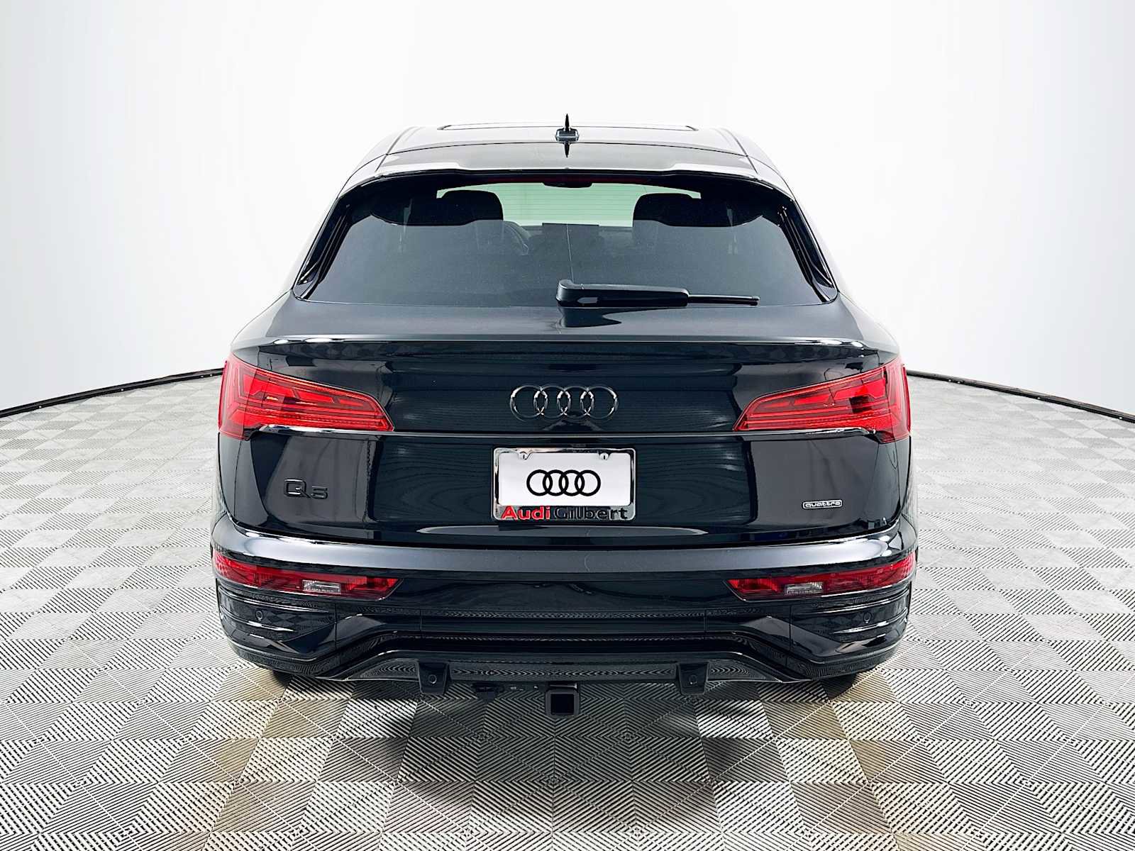 Certified 2025 Audi Q5 2.0T Premium Plus w/ Premium Plus Package image 6