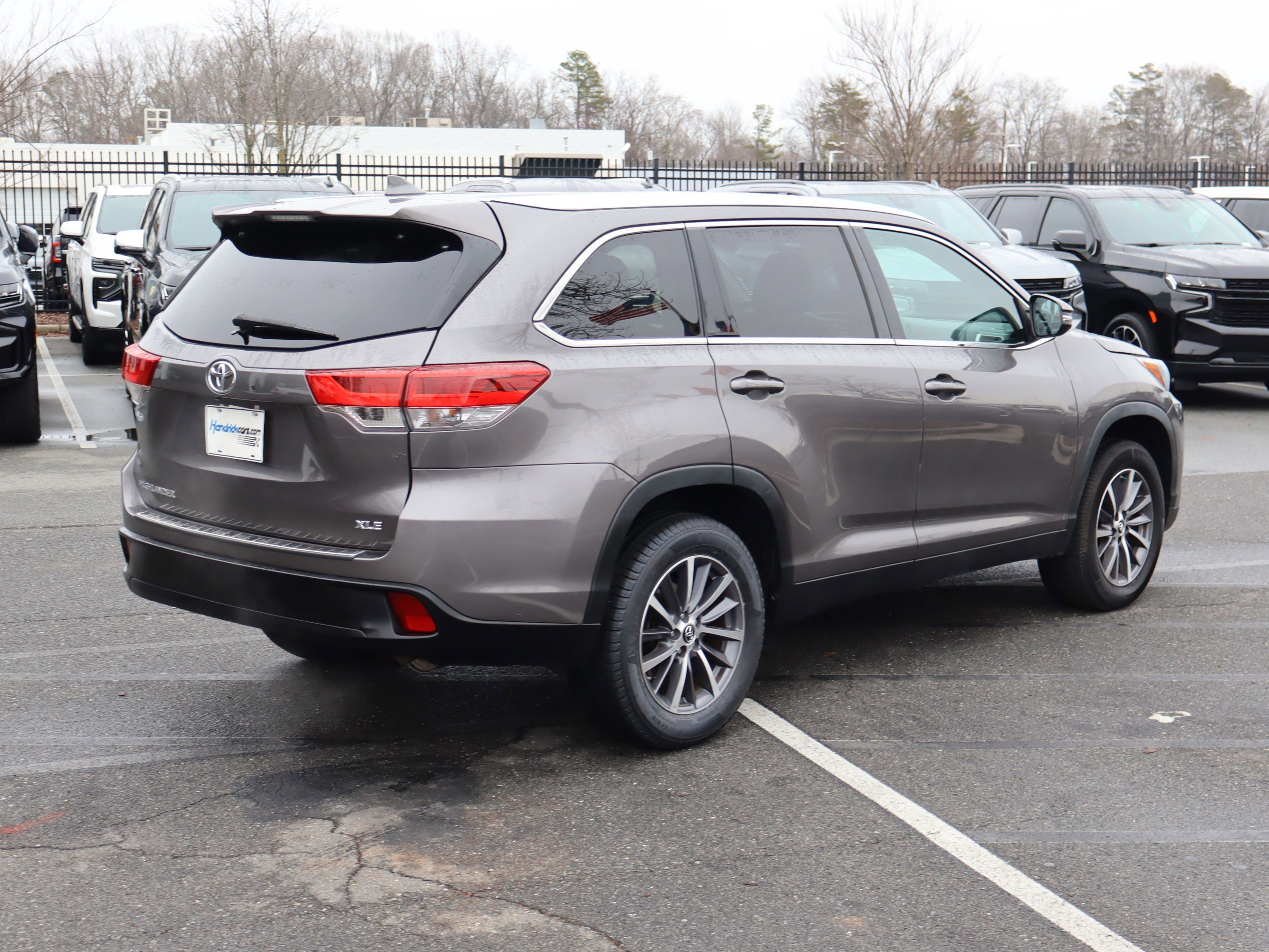 Used 2019 Toyota Highlander XLE image 10