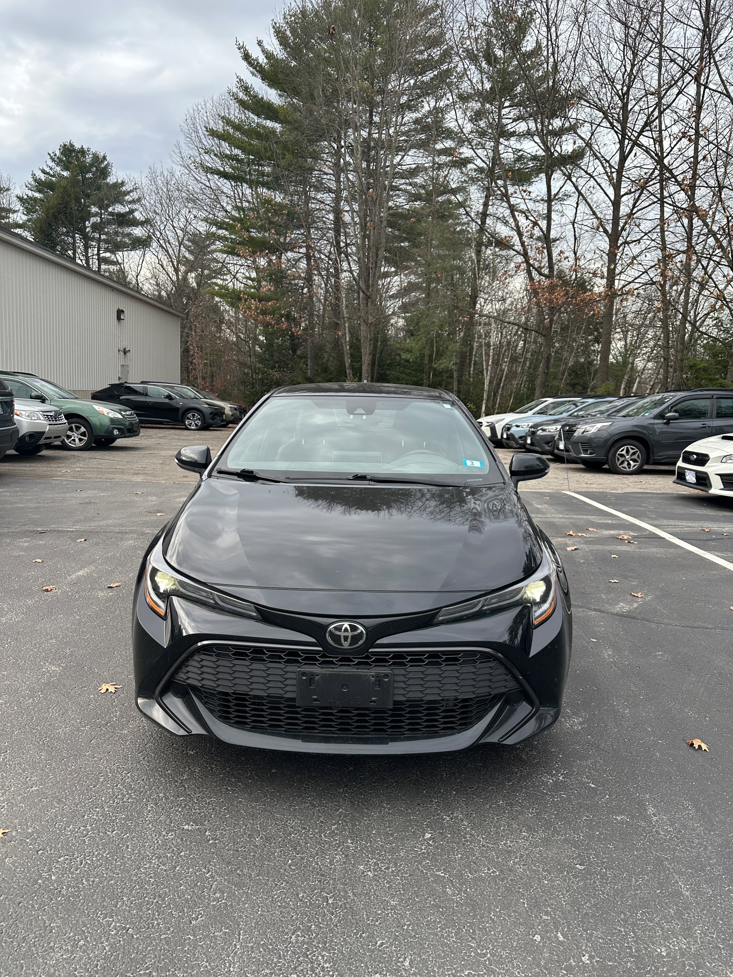 Used 2022 Toyota Corolla SE FWD image 2