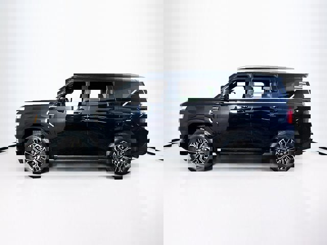 New 2025 Nissan Armada SL w/ Captain's Chari Seat Package image 8