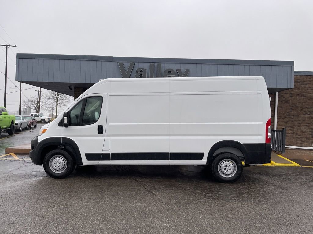 New 2025 RAM ProMaster 3500 w/ Premium Convenience Group FWD video 3