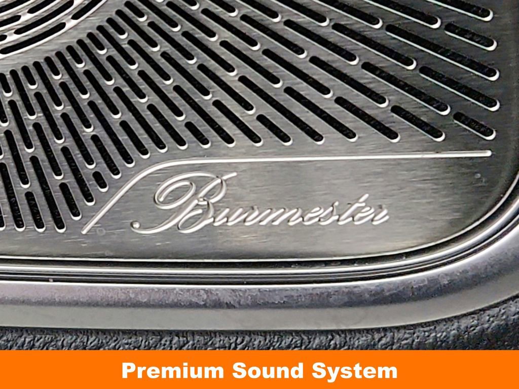 Used 2024 Mercedes-Benz GLC 300 4MATIC w/ Advanced USB Package image 35