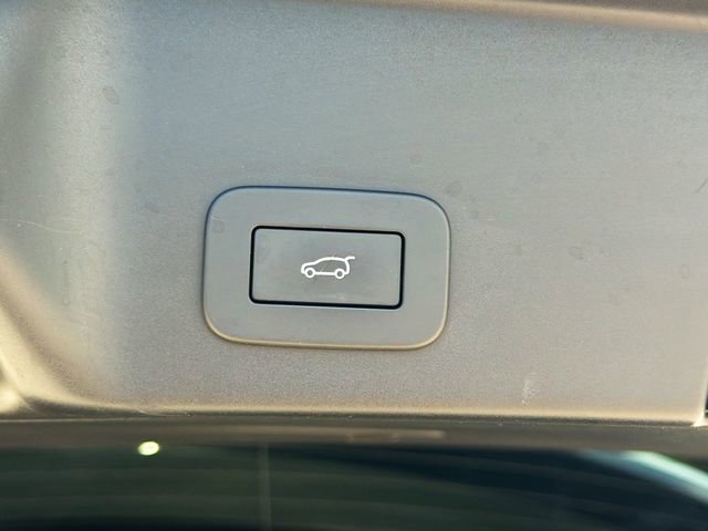 Used 2023 Land Rover Range Rover Evoque SE AWD/4WD image 13
