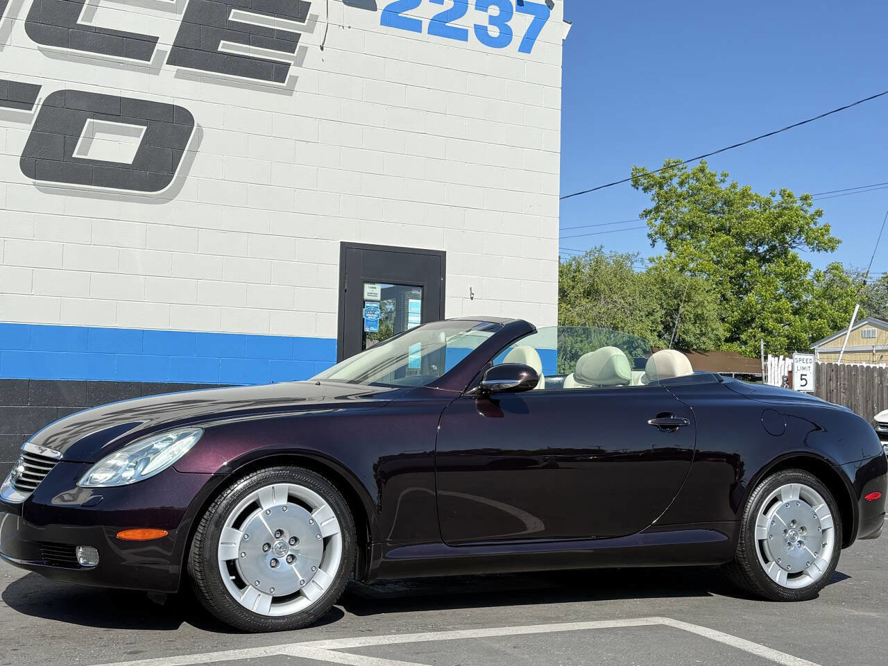 Used 2004 Lexus SC 430 Convertible RWD image 25