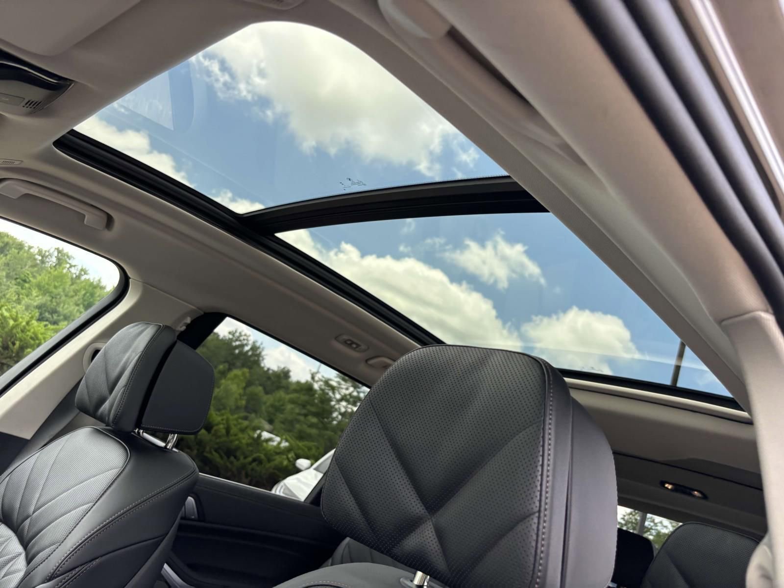 New 2026 BMW X7 xDrive40i w/ Premium Package image 25