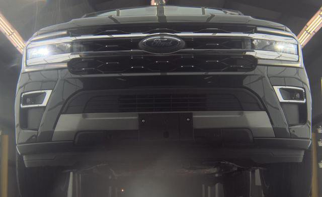 Used 2024 Ford Expedition Max Limited image 2