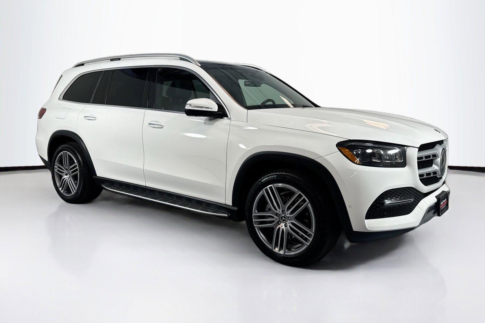 Used 2022 Mercedes-Benz GLS 450 4MATIC image 3