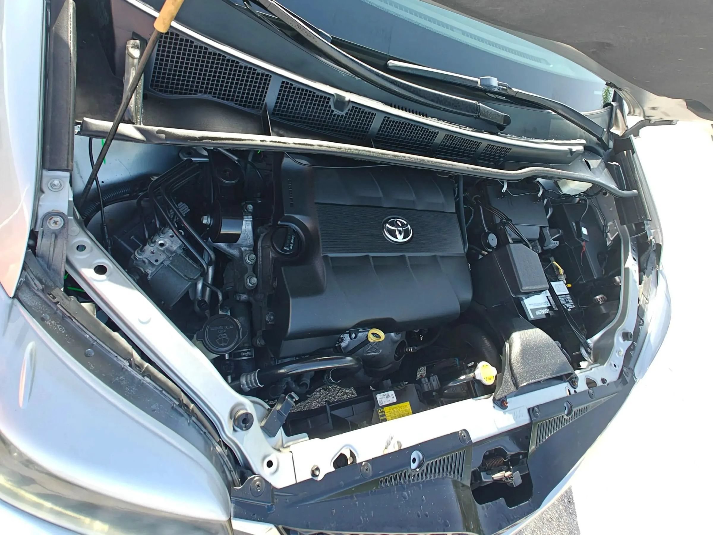 Used 2015 Toyota Sienna SE w/ SE Preferred Package FWD image 28