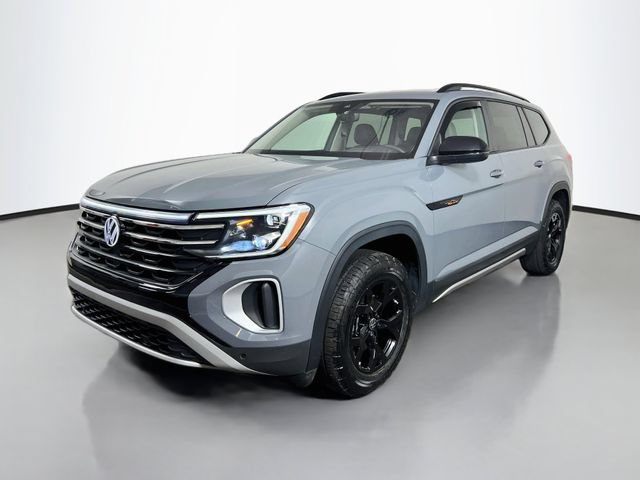Used 2024 Volkswagen Atlas Peak Edition SEL AWD/4WD image 5