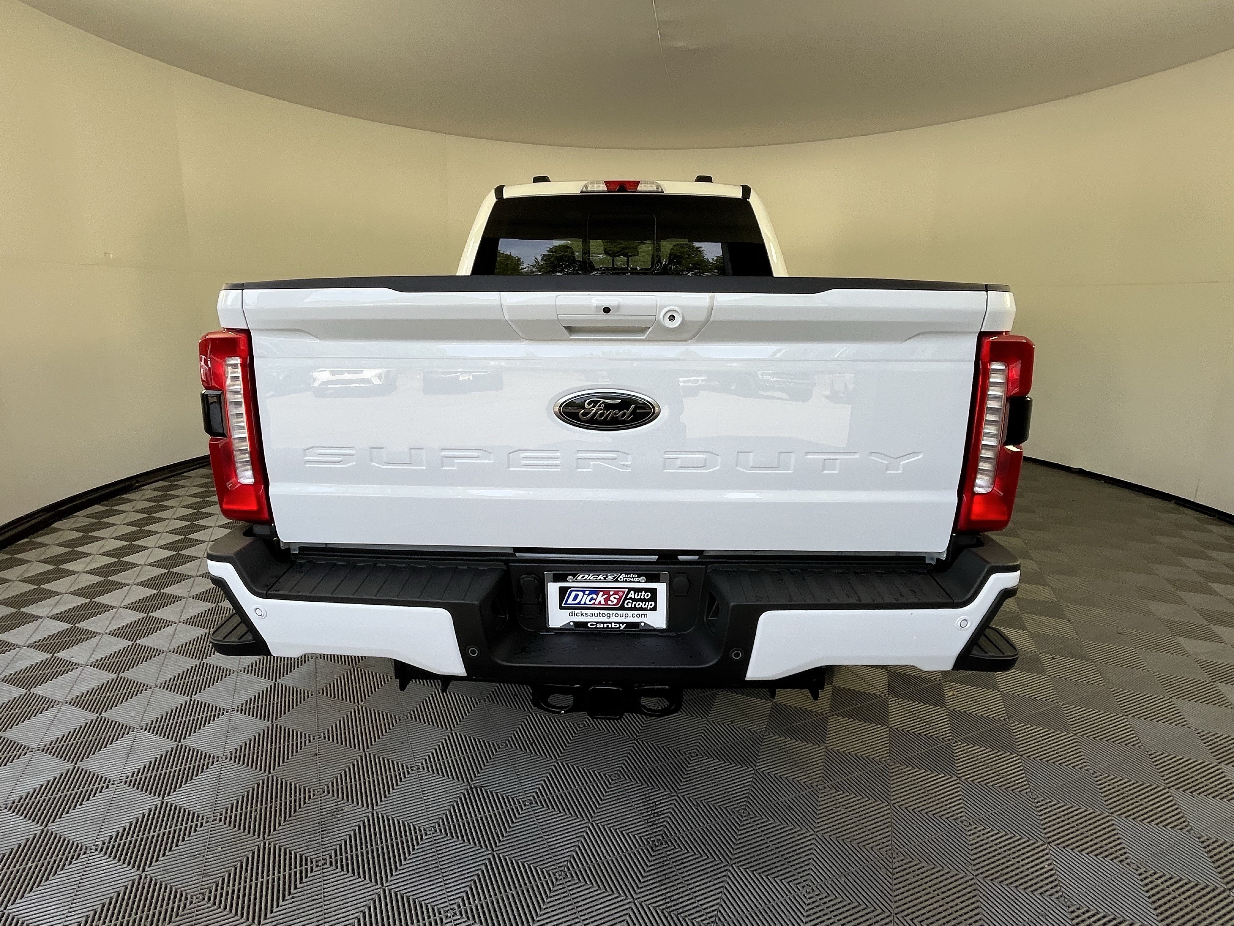 New 2026 Ford F350 XLT w/ XLT Premium Package AWD/4WD image 4