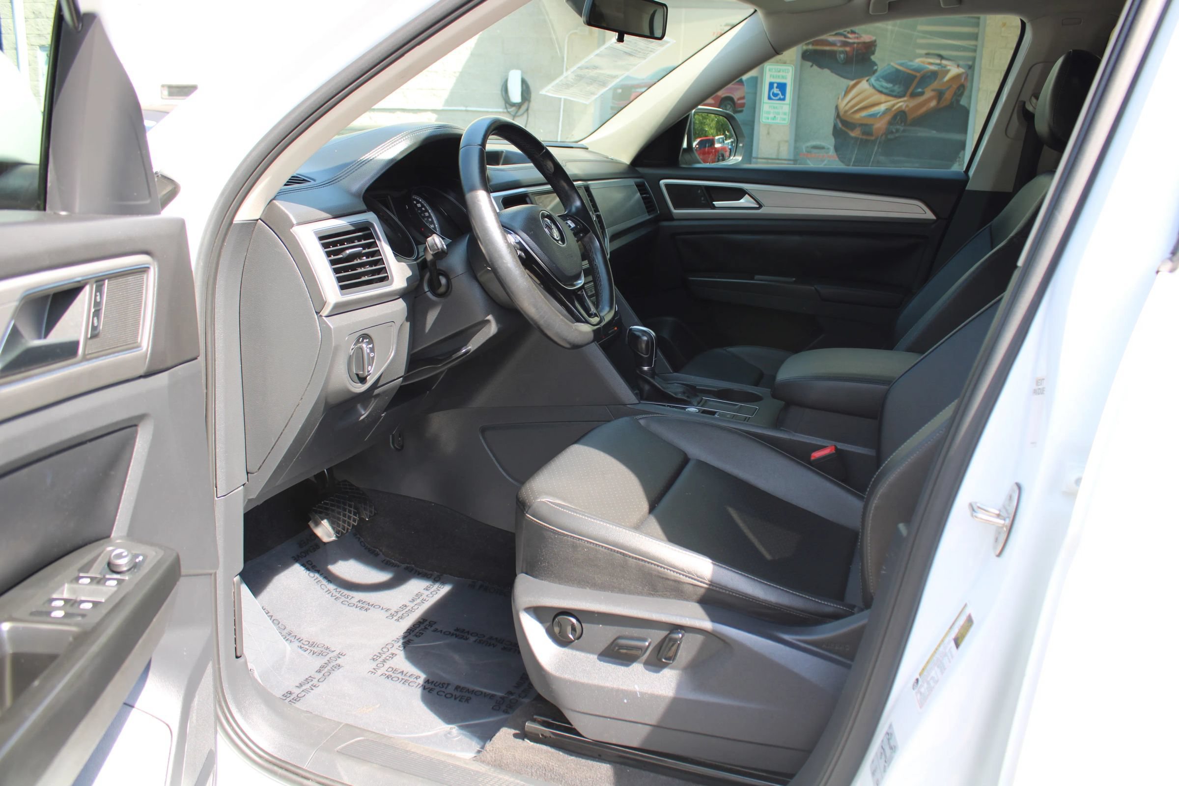 Used 2018 Volkswagen Atlas SE FWD image 19