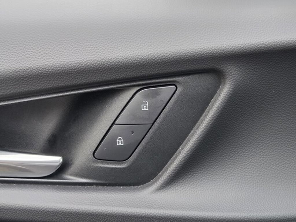 Used 2025 Chevrolet Equinox LT AWD/4WD image 28