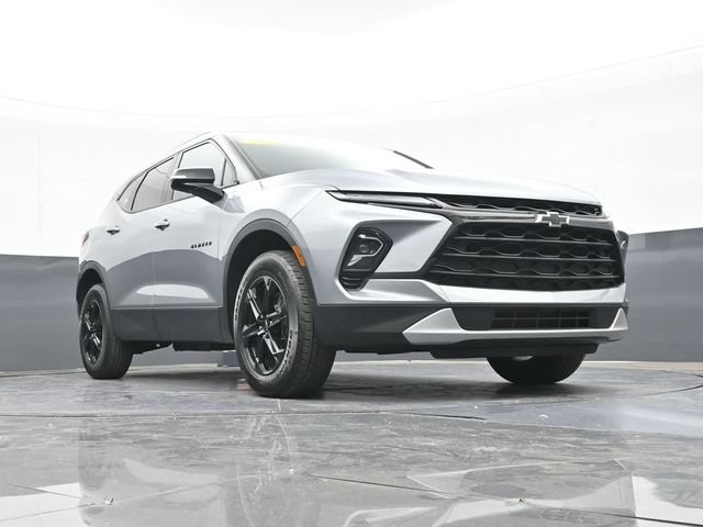 Used 2024 Chevrolet Blazer LT w/ Midnight/Sport Edition FWD image 51