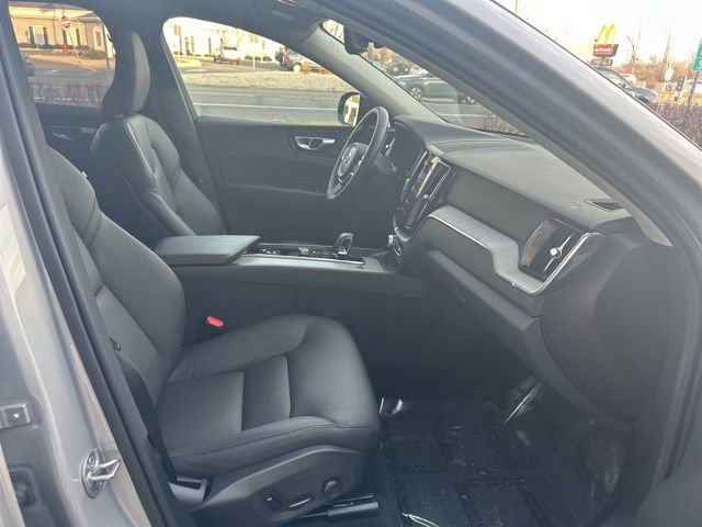 Certified 2025 Volvo XC60 B5 Plus image 15