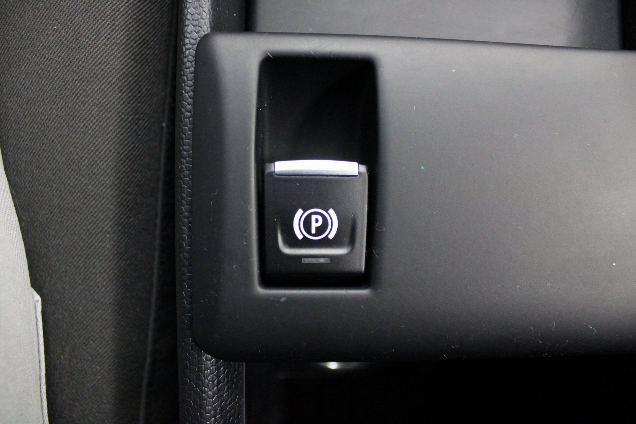 Used 2018 BMW i3 94Ah w/Range Extender image 40