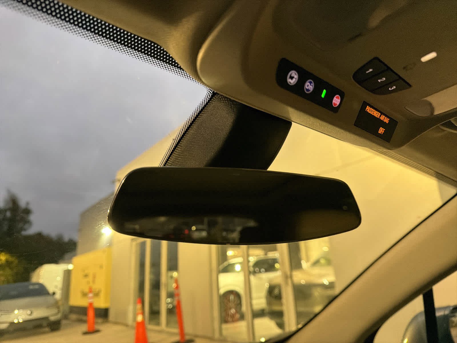 Used 2019 Buick Envision Essence image 68