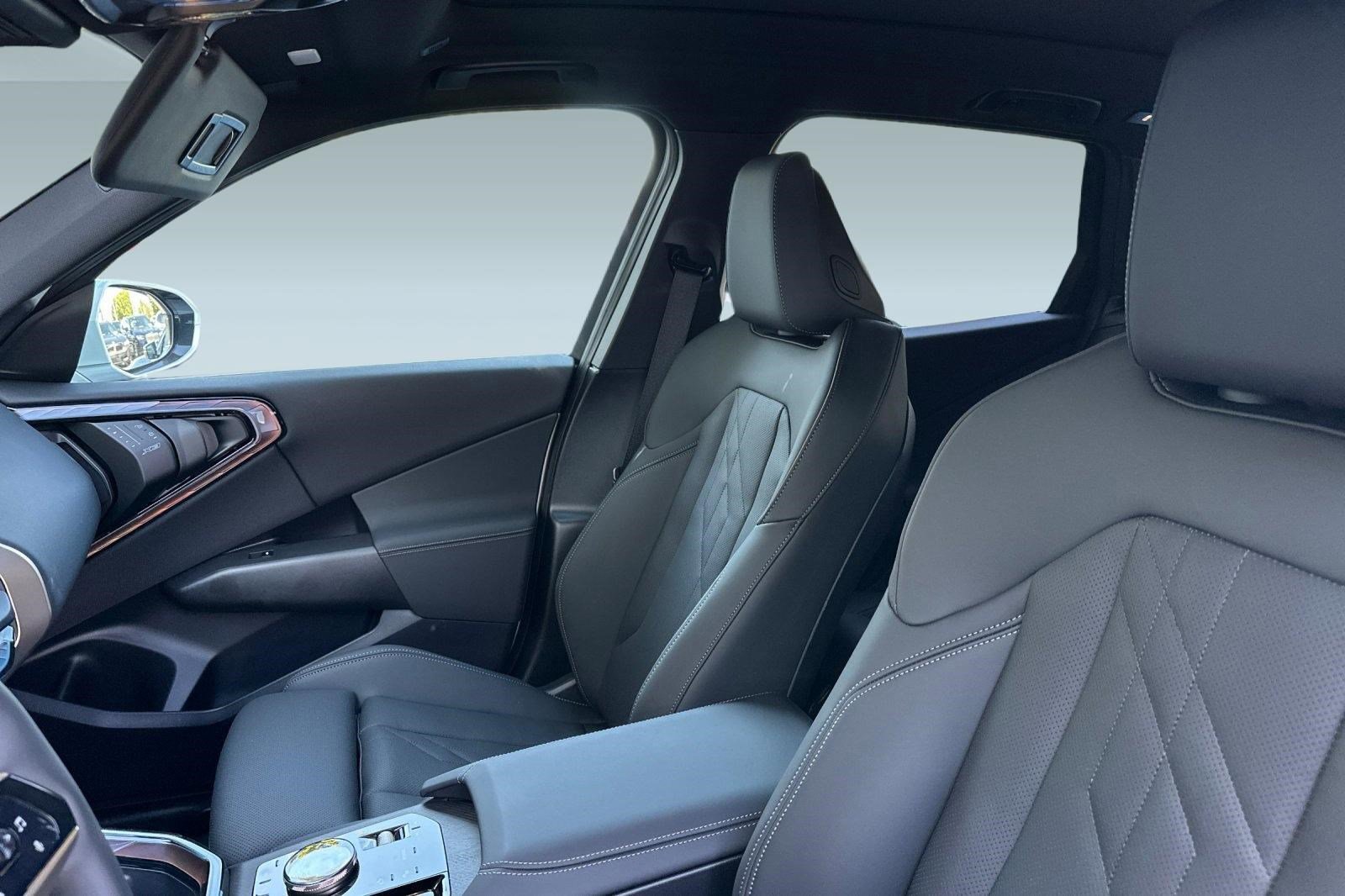 Used 2025 BMW X3 xDrive30i w/ Convenience Package image 20