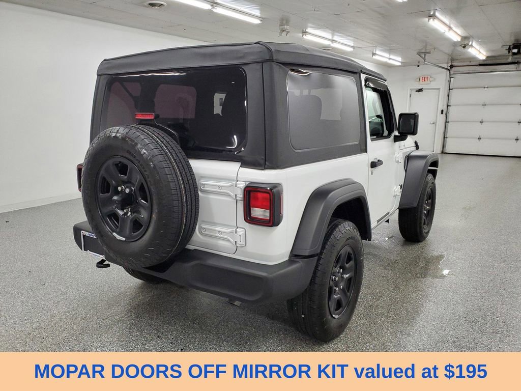 Used 2025 Jeep Wrangler Sport AWD/4WD image 4