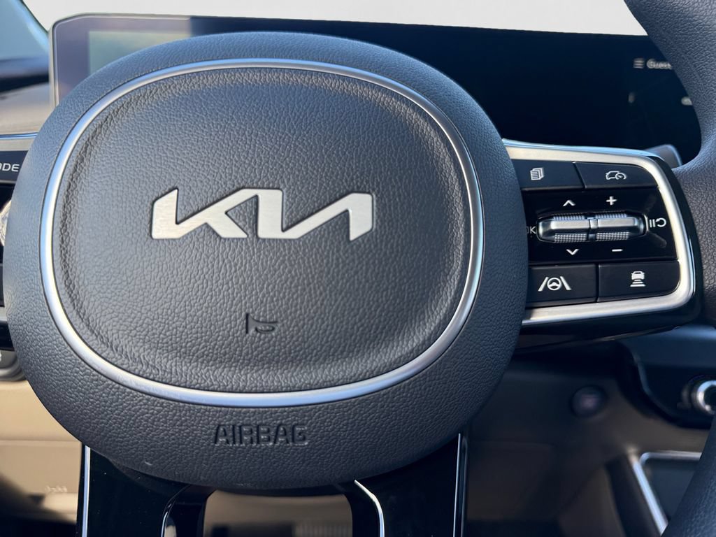 New 2026 Kia Carnival LX FWD image 26