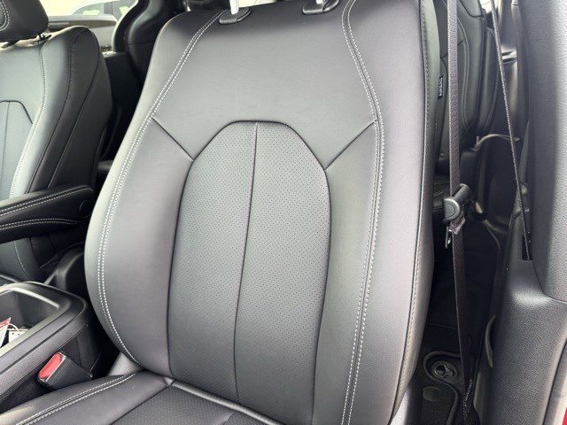 New 2026 Chrysler Pacifica Select image 28