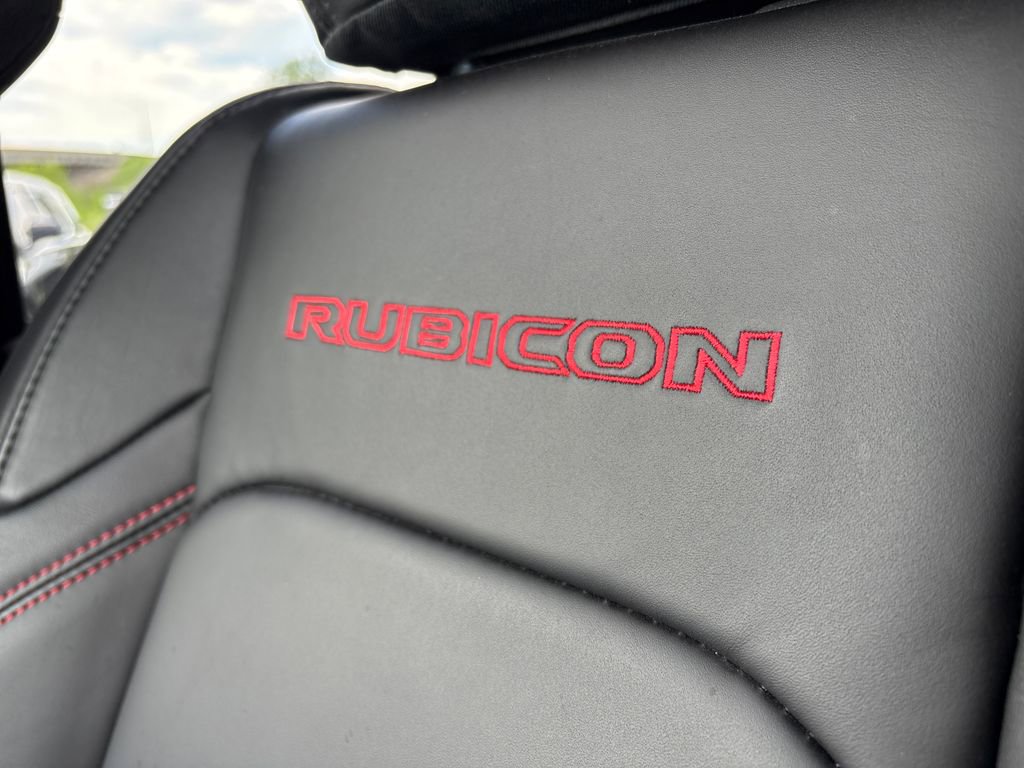 Used 2025 Jeep Wrangler Unlimited Rubicon AWD/4WD image 44