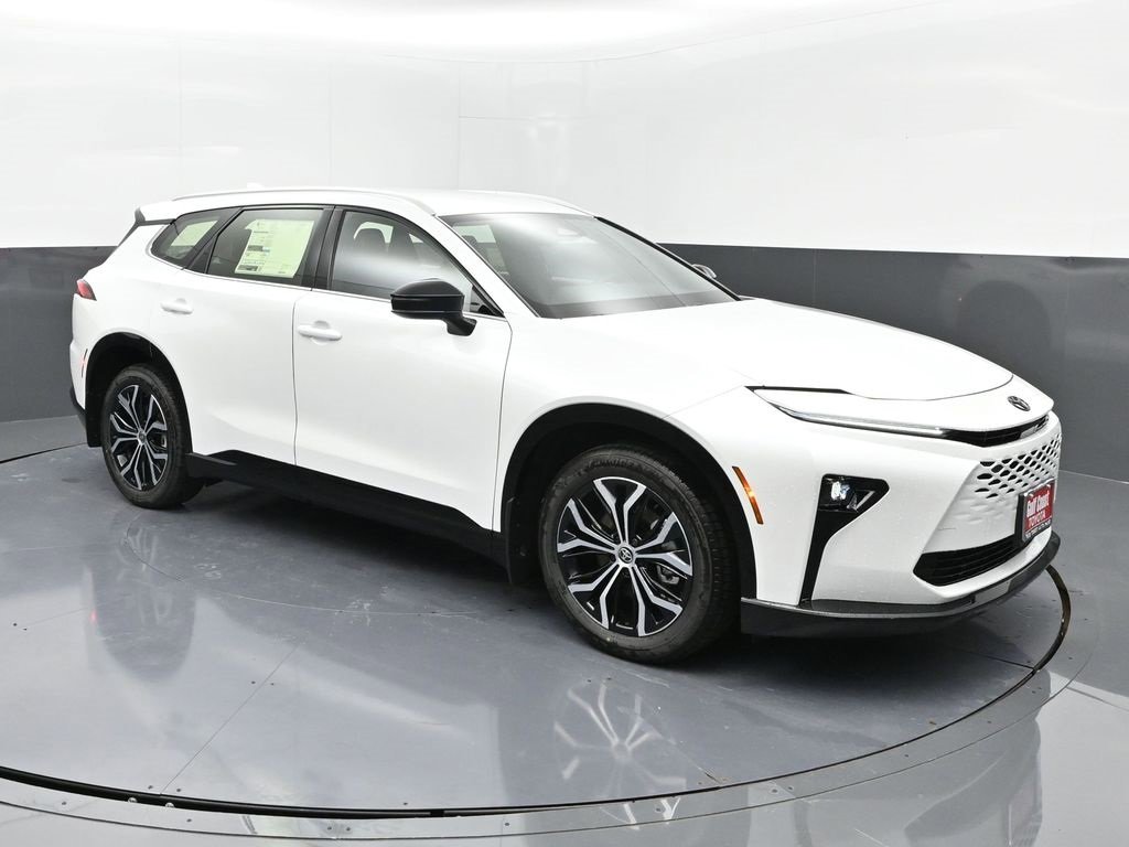 New 2025 Toyota Crown Signia image 2