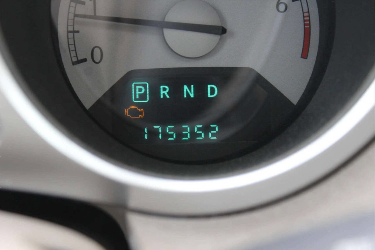 Used 2007 Chrysler Sebring Limited w/ Luxury Group FWD image 10