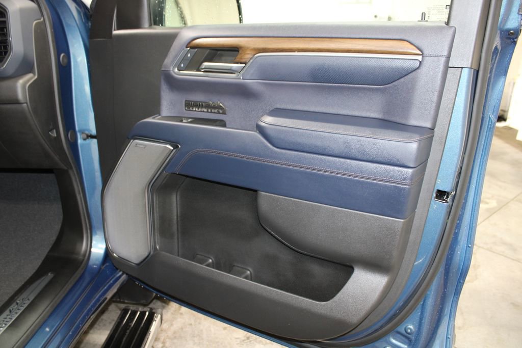 Used 2024 Chevrolet Silverado 1500 High Country w/ High Country Premium Package image 32