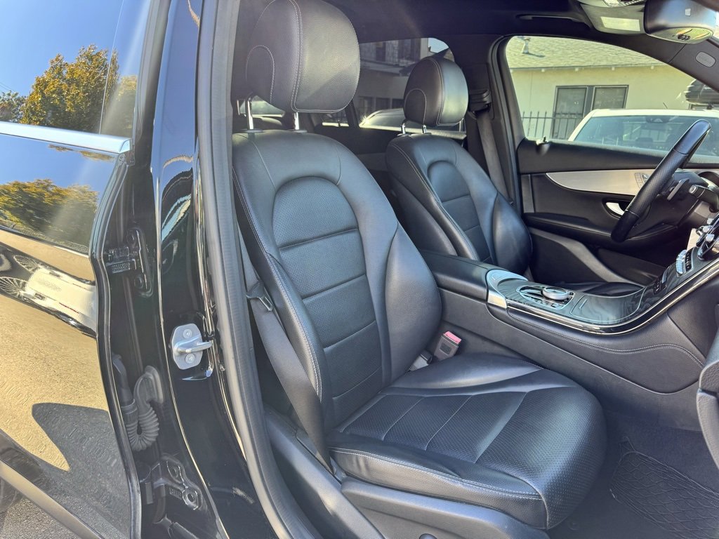 Used 2019 Mercedes-Benz GLC 300 image 25